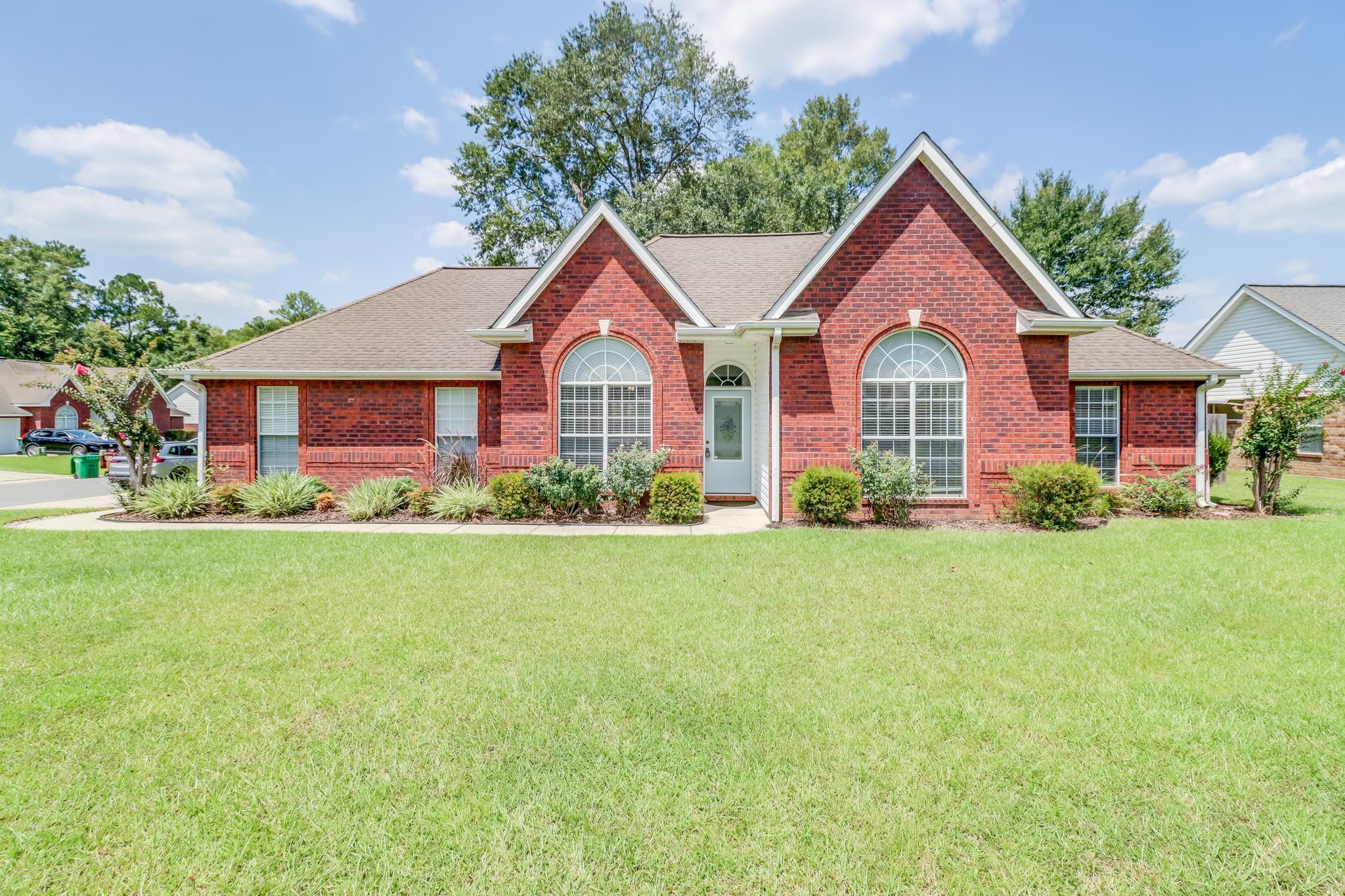 14081 Oak View Circle